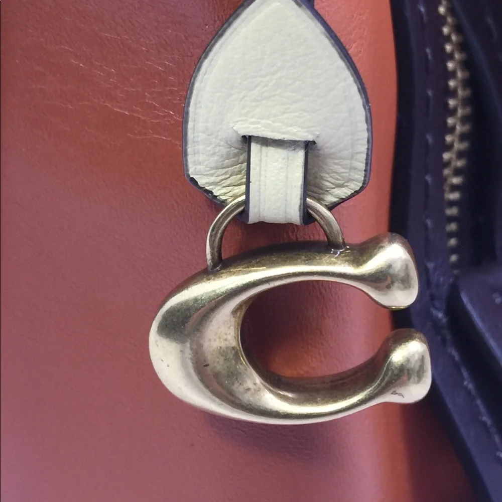 Coach Beige and Rust Shoulder Bag - Picture 4 of 9